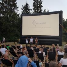 Leśne kino pod chmurką- czyli noc pod gwiazdami z leśnymi filmami